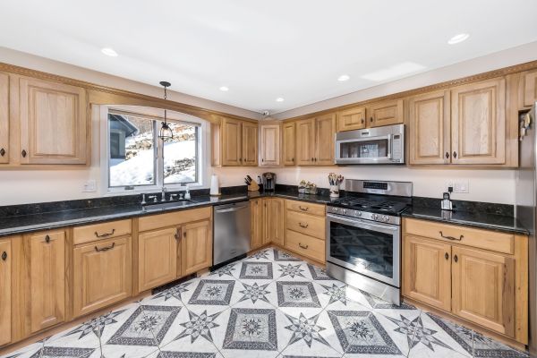 Custom Cabinet Making in Missouri City
