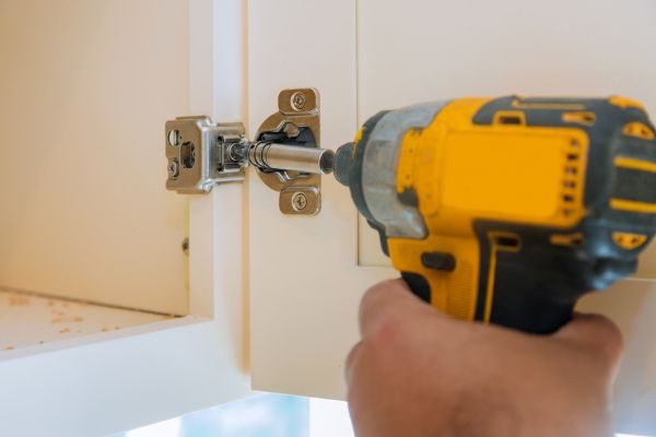 Cupboard Door Hinge Repair in Missouri City