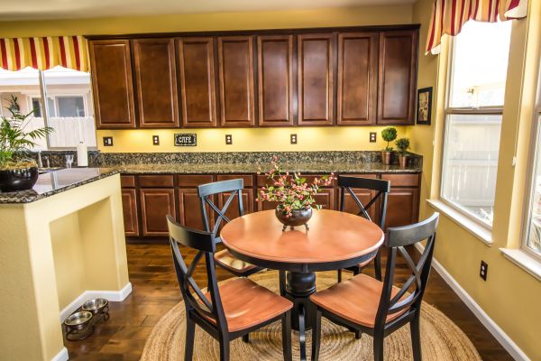Oak Cabinet Remodeling in Missouri City